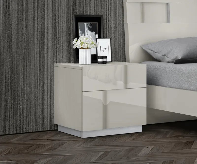 Nightstand-018